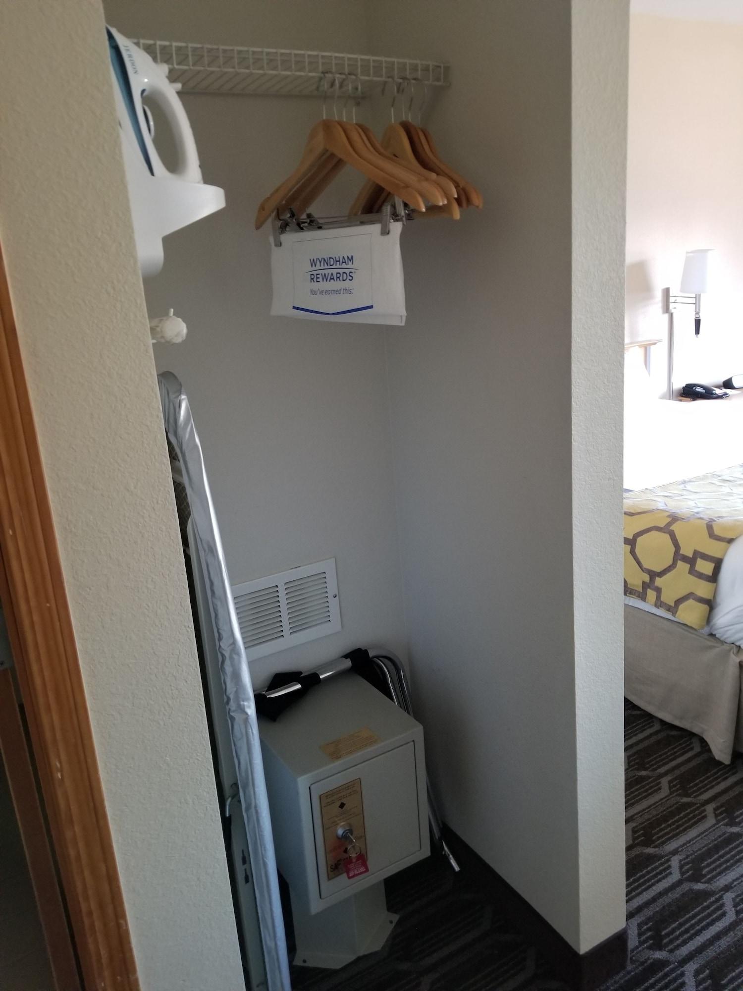 Hotel Baymont By Wyndham